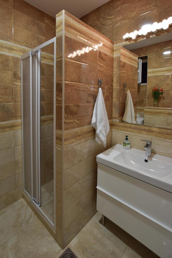Crown Apartment - Your Most Comfortable Stay Beograd Bagian luar foto